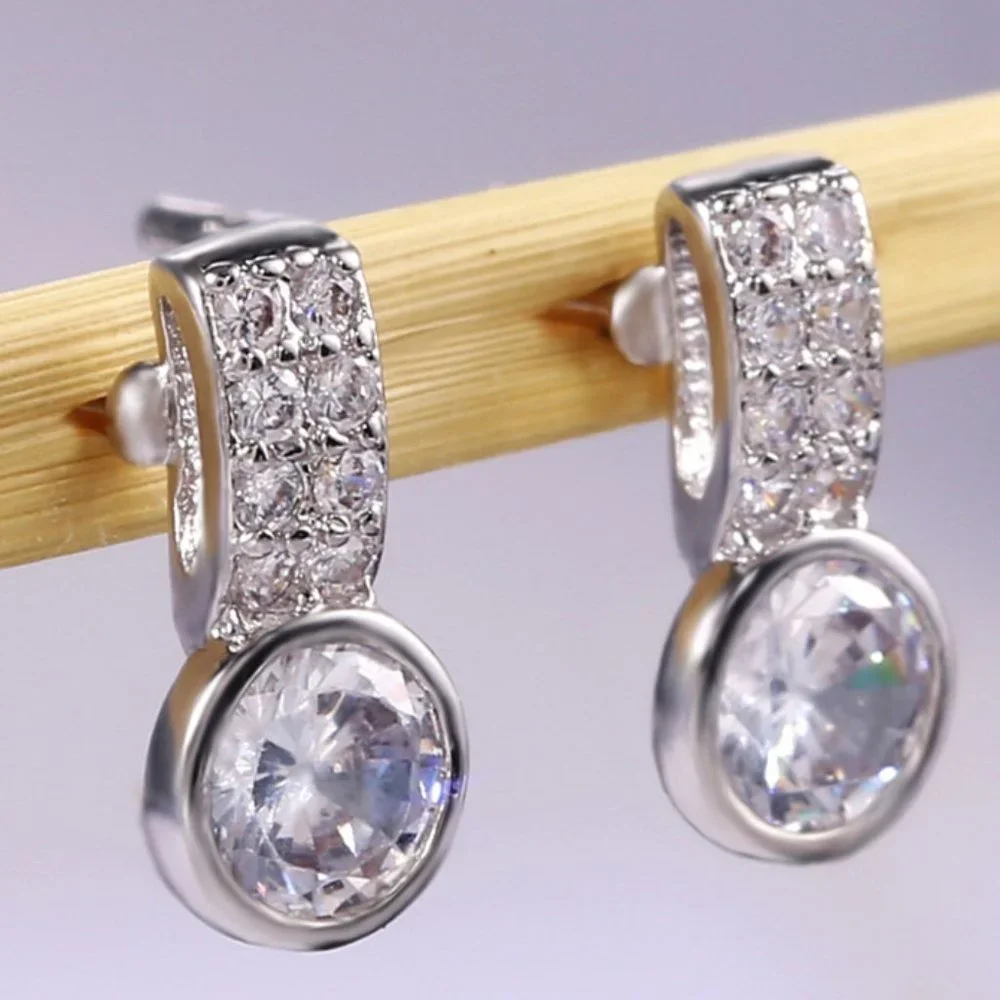 - 💕 Super Shiny Double Row CZ New Trends Stud Earrings, GPMB1449 - Picture 1 of 6
